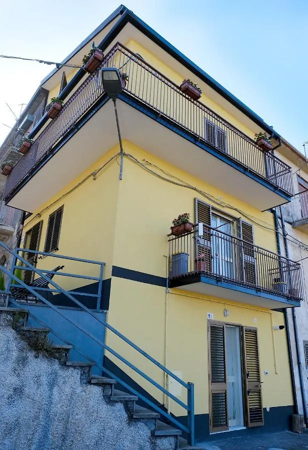 Hotel Casa Santa Rita / Locazione turistica Sicilia / Santa Domenica Vittoria Affittacamere